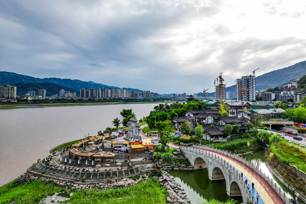 1754625688.jpg 10.jpg