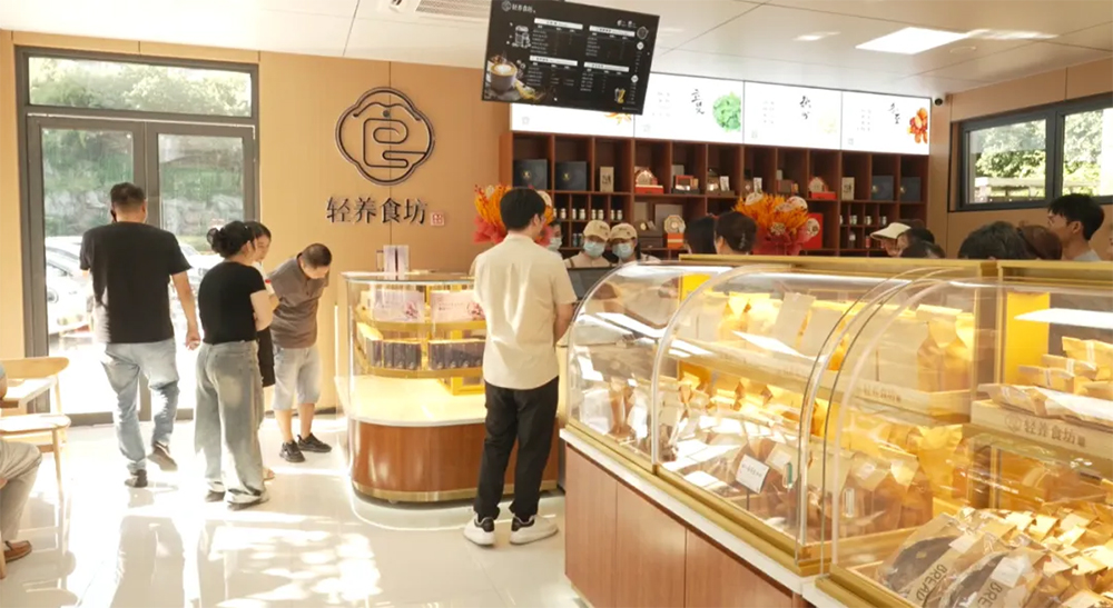 1756645515.jpg 2.jpg