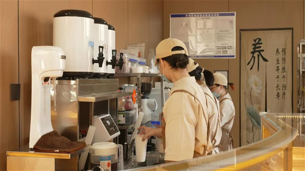 1756645540.jpg 5.jpg